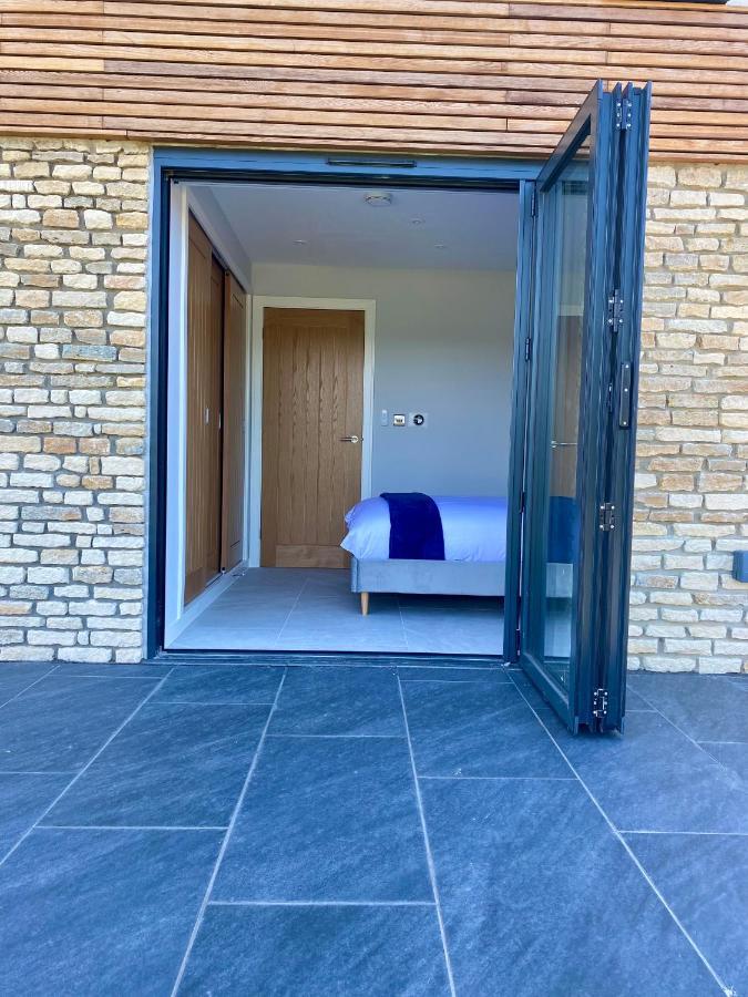 Stunning Modern Home Set In Beautiful Grounds. Bath Exterior foto